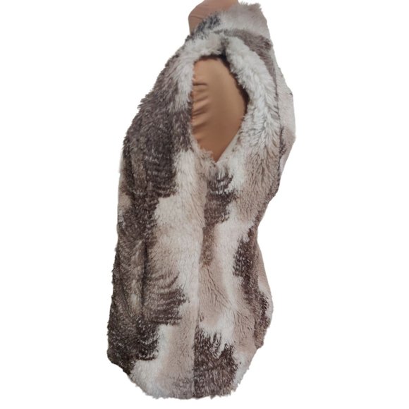 Cabi Womens Faux Fur Vest Aspen Snow Bunny Full Zip Brown White Soft Cozy sz XS - Picture 4 of 7